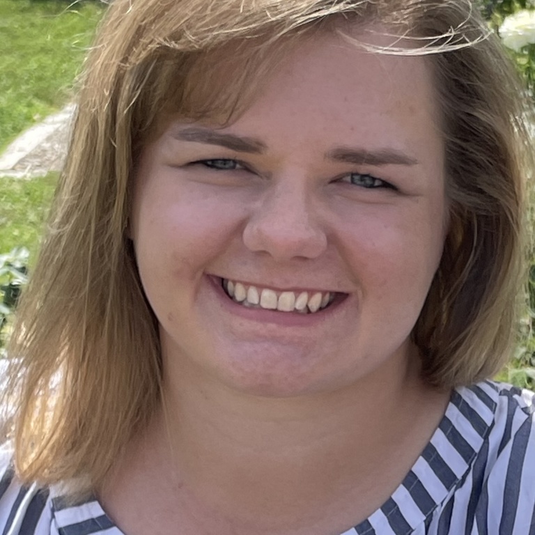 headshot of Alyssa Noble